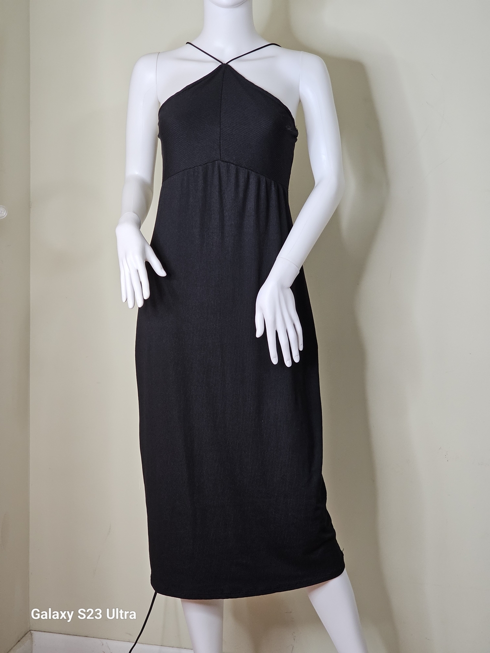 Minimal Black Cross-Strap Midi Dress - Women's Sleeveless Dress